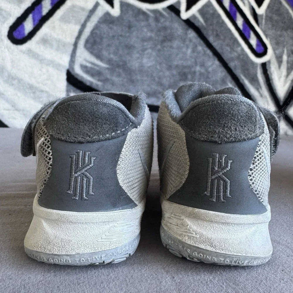 Nike product pair